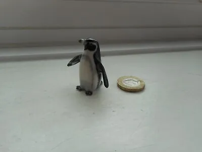 Buy Penguin  -pottery-  Unusual Miniature - Jackass Or African Black Footed Penguin • 4.60£