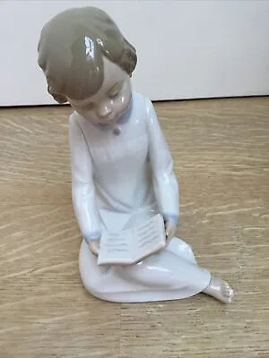 Buy NAO Lladro  Perfect Vintage Figure Child Reading A Book # 568 Retired Rare • 10£