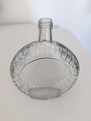 Buy Vintage Glass Vase • 6£