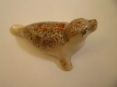Buy BEIGE & BROWN HONEYCOMB SEAL VGC ? FOSTERS POTTERY 12.5 Cm Long • 7£