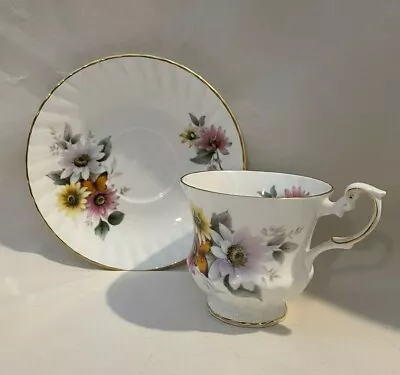 Buy Rosina China Co. Ltd. QUEEN'S Fine Bone China Cup & Saucer, Floral • 16.07£