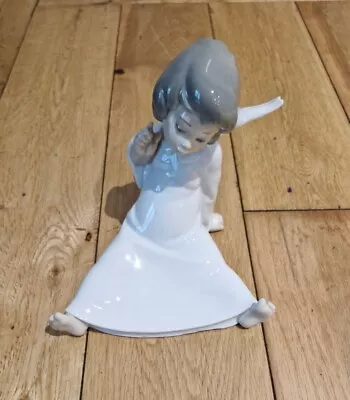Buy Lladro Figurine Angel Wondering • 0.99£