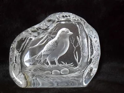 Buy  Robin On Nest  - Dartington Glass Intaglio Sculpture By Capredoni. Signed. • 15£