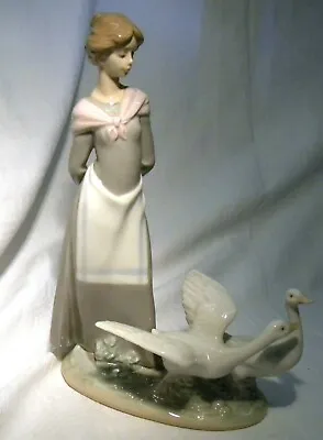Buy Lladro Figurine Barnyard Scene Goose Girl 5659 • 49.99£