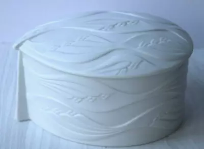 Buy Kaiser Bisque White Matt Porcelain M Fey Signed Collectible Large Trinket Box  • 25£