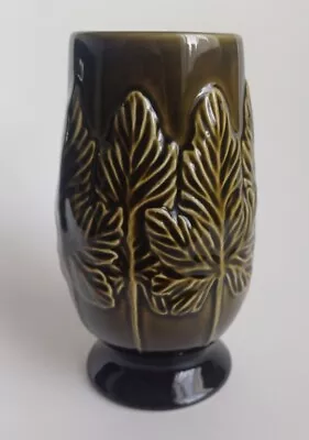 Buy Sylvac Green Leaf Vase 4215 6  • 24.99£