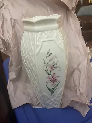 Buy Vintage Belleek Irish Country Trellis Flowered 10  Vase  • 21.34£