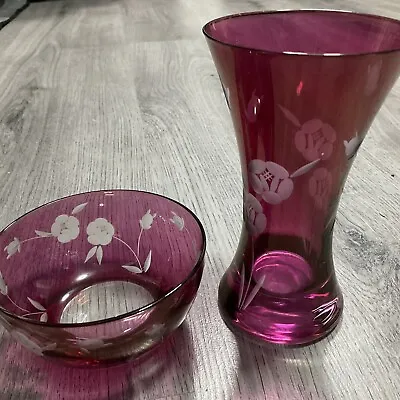 Buy Beautiful Cranberry Small Glass  Vase And Dish  • 6£