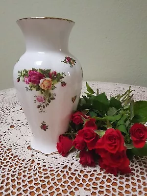 Buy Royal Albert Old Country Rose 9” Montrose Flower Vase Bone China • 49.90£