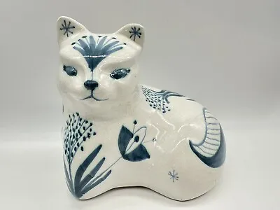 Buy David Sharp For Rye Pottery, Blue And White Model Of A Cat • 44.95£