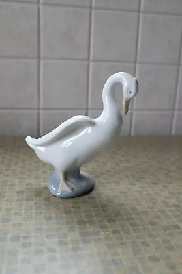 Buy Lladro Swan - Porcelain China Collectable • 30£