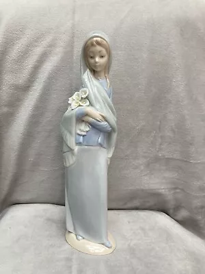 Buy Vintage Retired Lladro DAISA  Hand Painted Porcelain Figurine Girl Calla Lilies • 20£