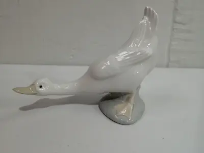 Buy Nao Lladro Long Necked Goose Porcelain Figurine Unboxed Excellent Condition • 9.95£