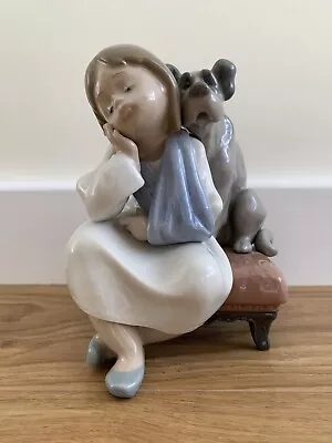 Buy Lladro ‘We Cant Play’ Porcelain Figurine Of Girl With Injured Arm And Her Dog • 60£