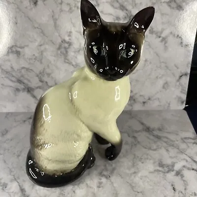 Buy Beswick Figurine Seated  Large Siamese Cat No.1882 • 15£