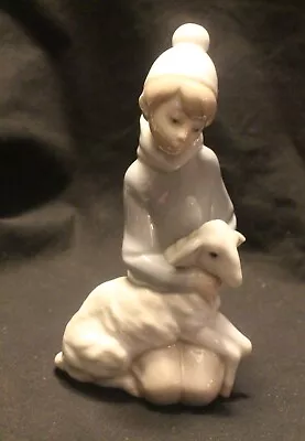 Buy Lladro Nativity Shepherd With Lamb Figurine • 18.97£
