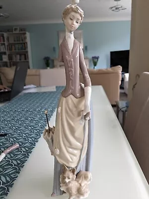 Buy Lladro Figurine Tall Lady With Brolley And Dog Arm Broken Off With Clean Break • 7£