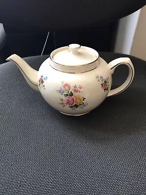 Buy Vintage Sadler Teapot - Floral With Gold Gilding • 12.99£