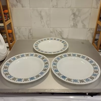 Buy Three Vintage JAJ Pyrex Chelsea Pattern 10  Dinner Plates • 12£