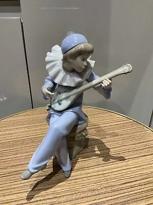 Buy Lladro Nao Figurine Clown Sitting Down Playing Mandolin  • 29.99£