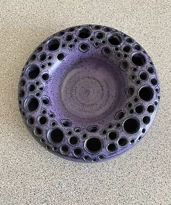 Buy Maata Pottery ‘frog’ Vase Ceramic. Emma Aupperle. Studio Art Pottery NZ • 9.99£
