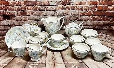 Buy Vintage Minton Vanessa S678 Bone China Tea Set - 6 Tea Cup & Saucers - 22 Pieces • 35£