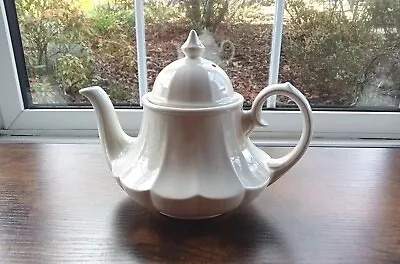 Buy Vintage Sadler Carousel Bell Bottom Cream Tea Pot • 25£