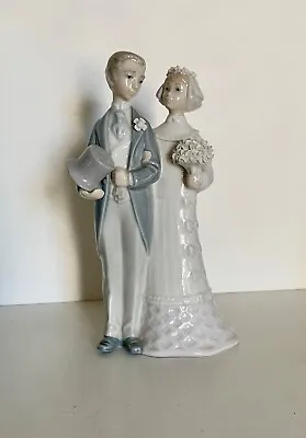 Buy Lladro Porcelain Figurines - Wedding Couple (Very Good Condition) • 75£