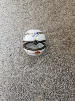 Buy Porcelain Trinket/Pill Box In Immaculate Condition  • 0.99£