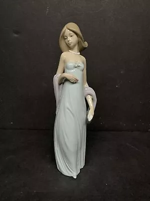 Buy Lladro Spain Porcelain Ingenue Figurine #5487 Young Woman Blue Dress - No Box • 123.09£
