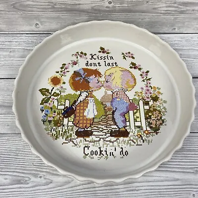 Buy Vintage Poole Pottery Flan Dish ‘Kissin Don’t Last - Cookin’Do’ 9.5” PK • 14£