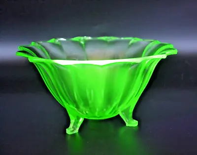 Buy Art Deco Large Uranium Green Glass Fruit / Salad Bowl Glowing Glass 24cm Ø • 35£
