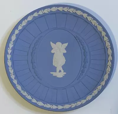 Buy Wedgwood Blue Jasperware Cabinet Plate - Cherub With Flutes • 16£
