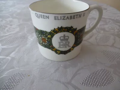 Buy Staffordshire Fine Bone China Queens Silver Jubilee 1952-1977 Mug/cup Used • 5£