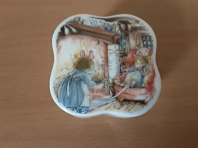 Buy Royal Doulton Brambly Hedge  Winter  Trinket Box From 1990. Unboxed.  • 30£