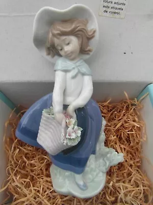 Buy Lladro Pretty Pickings 5222 Girl And Basket Of Flowers  Fine Porcelain Wrong Box • 10.99£