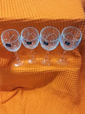 Buy Royal Doulton Crystal Wine Glasses 2 X Small/ 2 X Large #1002 • 30£
