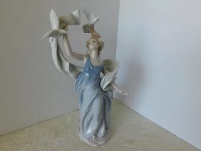 Buy Stunning Lladro Spain Figurine #06570 - New Horizons - Millenium Collection • 59.77£