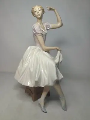 Buy Delightful Lladro WEARY BALLERINA Figurine 5275 11.5  Tall Flowing Dress Stool • 99.95£