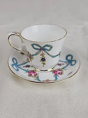 Buy Crown Staffordshire - BUDS & BOWS / Blue Bow Pattern Teacup • 61.67£