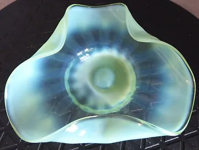 Buy Beautiful Pearline Glass 5  Folded Rim Dish • 17.99£