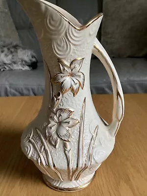 Buy Vintage Arthur Wood Vase • 5£