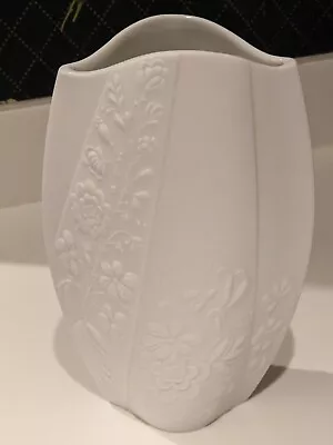 Buy Kaiser W Germany White Porcelain Bisque Vase Floral 7  • 33.63£