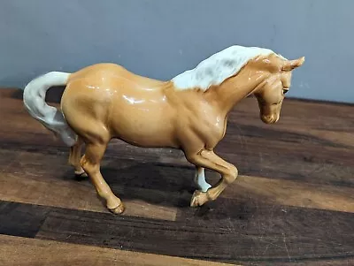 Buy Beswick Palomino Horse ~ Stocky Mare 855 Glossy Raised Leg  • 8£