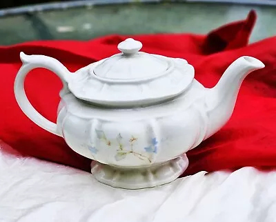 Buy Vintage Sadler 4 Cups Teapot White Blue Floral Design • 14.01£