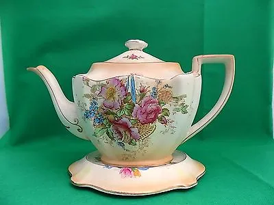Buy Crown Ducal Blushware Teapot • 40£