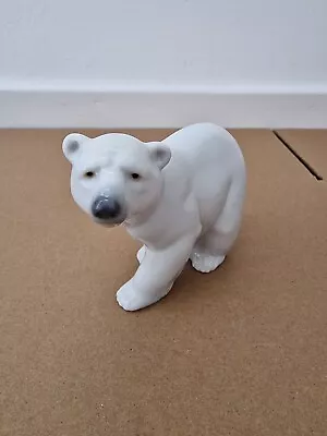 Buy Lladro Figurine Attentive Polar Bear White 1207 • 22£