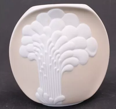 Buy Vtg KAISER SYKARUS White & Beige German Porcelain Vase 5.5  Tall - E31 • 6.99£