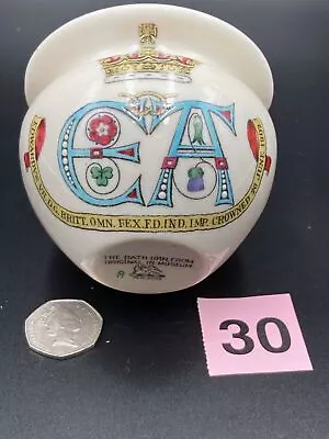 Buy WH Goss Crested China - Bath Urn - Edward VII Coronation 26 June 1902 - 75mm • 20£