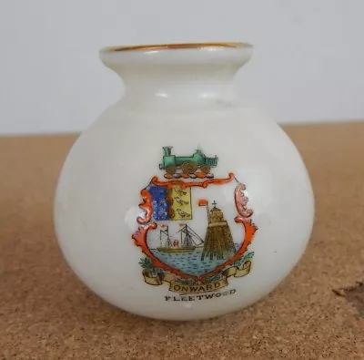 Buy Crested Ware Shelley Fleetwood Model Of Vase Silchester & Reading Museum 5cm Tal • 13.23£